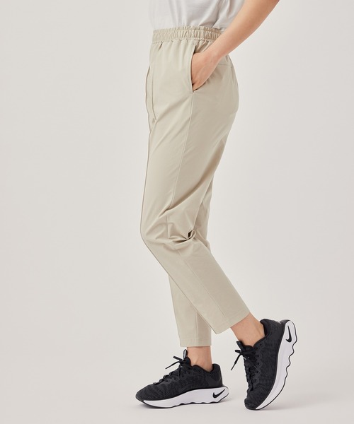 NERGY(ナージー)の「【UV】ストレッチ美脚パンツ(その他パンツ・レディース・ベージュ/ブラック・M/S)」の1枚目の写真