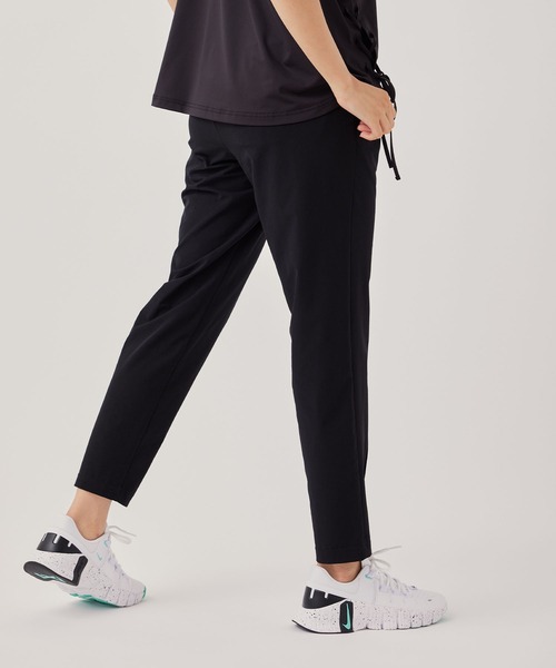 NERGY(ナージー)の「【UV】ストレッチ美脚パンツ(その他パンツ・レディース・ベージュ/ブラック・M/S)」の17枚目の写真