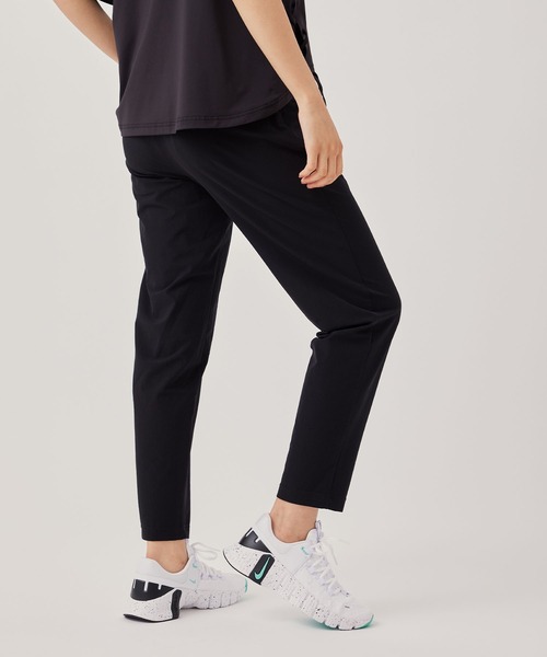 NERGY(ナージー)の「【UV】ストレッチ美脚パンツ(その他パンツ・レディース・ベージュ/ブラック・M/S)」の20枚目の写真