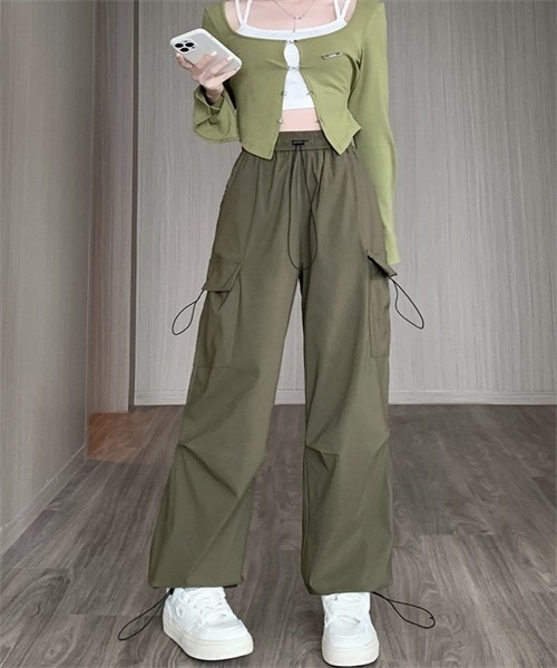 FREE STYLISTS(フリー スタイリスト)の「サイドポケット裾ドローコードワイドカーゴパンツ(カーゴパンツ・レディース・チャコールグレー/ブラック/カーキ/カーキオリーブ/レッド・2XL/XL/M/S/L)」の19枚目の写真