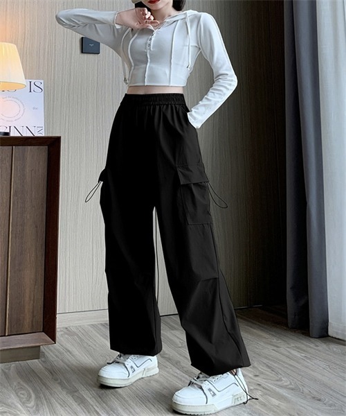 FREE STYLISTS(フリー スタイリスト)の「サイドポケット裾ドローコードワイドカーゴパンツ(カーゴパンツ・レディース・チャコールグレー/ブラック/カーキ/カーキオリーブ/レッド・2XL/XL/M/S/L)」の7枚目の写真