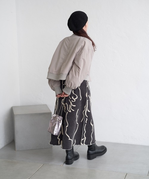 Kastane(カスタネ)の「【S.Lサイズ】ナイロンMA-1ブルゾン(MA-1・レディース・ライトグレー/サックスブルー/ブラック・S/L)」の5枚目の写真