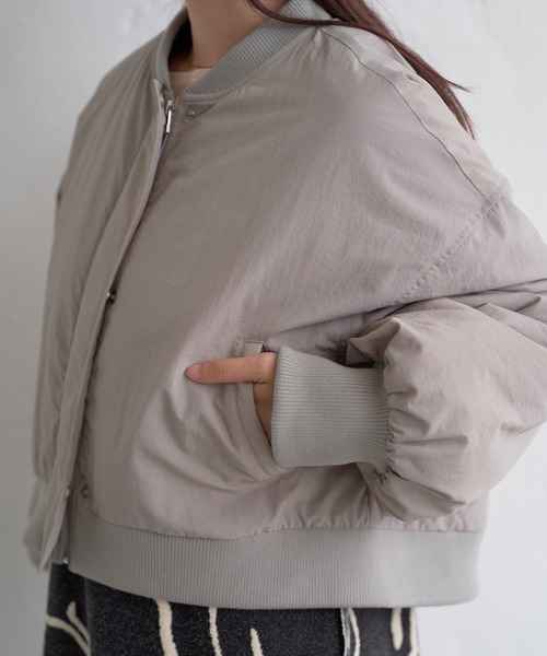 Kastane(カスタネ)の「【S.Lサイズ】ナイロンMA-1ブルゾン(MA-1・レディース・ライトグレー/サックスブルー/ブラック・S/L)」の18枚目の写真