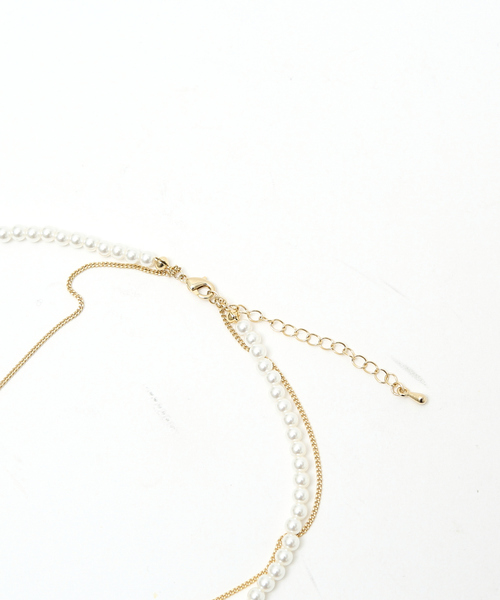 abahouse mavie（アバハウスマヴィ）の「パール＆ワントップチェーン２連ネックレス（ネックレス・レディース・ゴールド・フリー）」の5枚目の写真