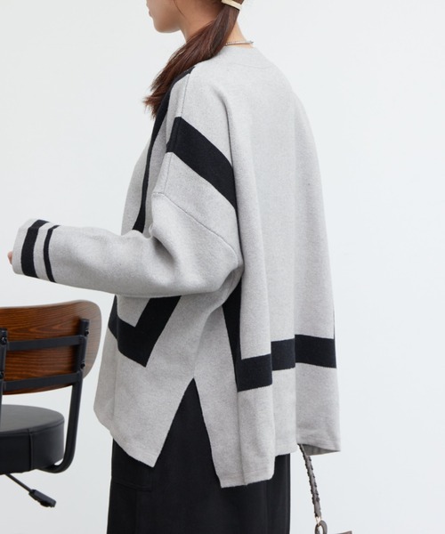 Chez toi（シェトワ）の「配色ラインポンチョニット（ニット/セーター・レディース・ブラック/グレー/ブルー・FREE）」の9枚目の写真