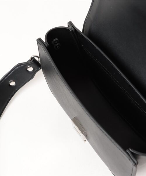 INTERPLANET(インタープラネット)の「ワイドベルトミニショルダーバッグ(ショルダーバッグ・レディース・ブラック/ホワイト/オレンジ・フリー)」の11枚目の写真