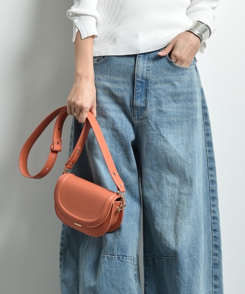 INTERPLANET(インタープラネット)の「ワイドベルトミニショルダーバッグ(ショルダーバッグ・レディース・ブラック/ホワイト/オレンジ・フリー)」の16枚目の写真