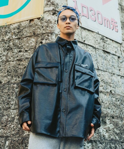 NineMicrophones（ナインマイクロフォンズ）の「FAKE LEATHER SHIRT JKT（シャツ/ブラウス・メンズ・ブラック・MEDIUM/LARGE）」の5枚目の写真