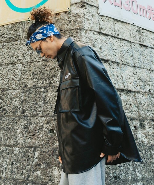 NineMicrophones（ナインマイクロフォンズ）の「FAKE LEATHER SHIRT JKT（シャツ/ブラウス・メンズ・ブラック・MEDIUM/LARGE）」の6枚目の写真