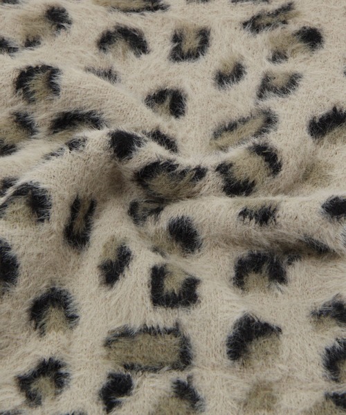 FOREVER 21（フォーエバー トゥエンティーワン）の「レオパードマフラー（マフラー・レディース・ベージュ・FREE）」の3枚目の写真