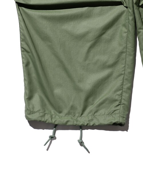 BEAMS PLUS(ビームスプラス)の「BEAMS PLUS / ナイロン マイクロメッシュ ミリタリー オーバーパンツ(その他パンツ・メンズ・オリーブ/ネイビー・L/M/S/XL)」の11枚目の写真