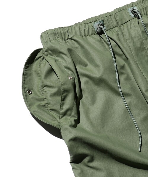 BEAMS PLUS(ビームスプラス)の「BEAMS PLUS / ナイロン マイクロメッシュ ミリタリー オーバーパンツ(その他パンツ・メンズ・オリーブ/ネイビー・L/M/S/XL)」の12枚目の写真