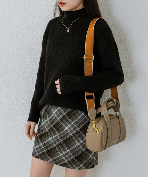LA VORAGINE（ラ ヴォラジネ）の「2wayワイドショルダー　ボストンバッグ（ボストンバッグ・レディース・ベージュ/ブラック/ホワイト/ブラウン/グレイッシュベージュ・FREE）」の16枚目の写真