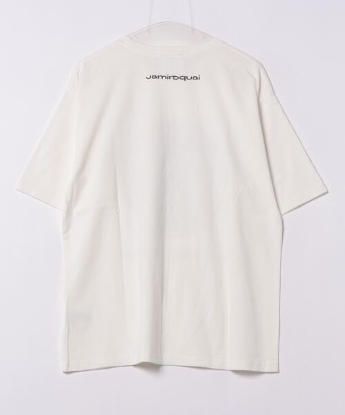 ADPOSION(アドポーション)の「【JAMIROQUAI/ジャミロクワイ】ヴィンテージ風サークルロゴTシャツ / ピグメントTシャツ(Tシャツ/カットソー・メンズ・チャコールグレー/オフホワイト・MEDIUM/X-LARGE/LARGE)」の4枚目の写真