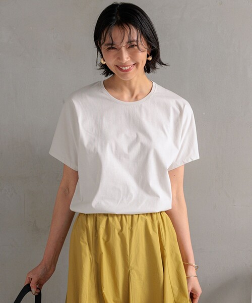 23区(ニジュウサンク)の「【洗える】ALBINIコーコラン シャツテール Tシャツ(Tシャツ/カットソー・レディース・ブラック系/ブルー系/ベージュ系/ホワイト系・32)」の3枚目の写真