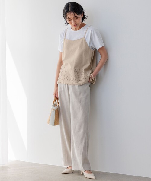 23区(ニジュウサンク)の「【洗える】ALBINIコーコラン シャツテール Tシャツ(Tシャツ/カットソー・レディース・ブラック系/ブルー系/ベージュ系/ホワイト系・32)」の18枚目の写真