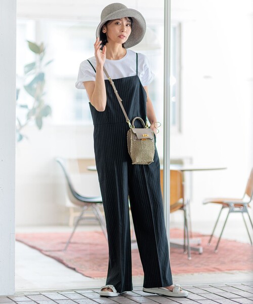 23区(ニジュウサンク)の「【洗える】ALBINIコーコラン シャツテール Tシャツ(Tシャツ/カットソー・レディース・ブラック系/ブルー系/ベージュ系/ホワイト系・32)」の20枚目の写真