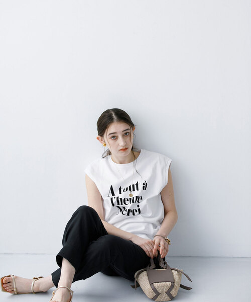 La TOTALITE（ラトータリテ）の「フレンチスリーブロゴプルオーバー（Tシャツ/カットソー・レディース・ホワイト/ブラック/ピンク・FREE）」の2枚目の写真