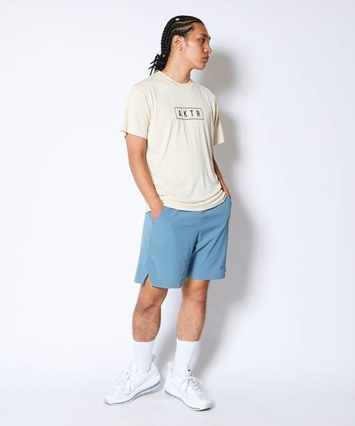 AKTR(アクター)の「AKTR SEASONAL AKTR LOGO SPORTS TEE(アクター シーズナル アクター ロゴ スポーツティー)(Tシャツ/カットソー・メンズ・パープル/ブルー/ベージュ系・MEDIUM/LARGE/X-LARGE/XX-LARGE)」の8枚目の写真