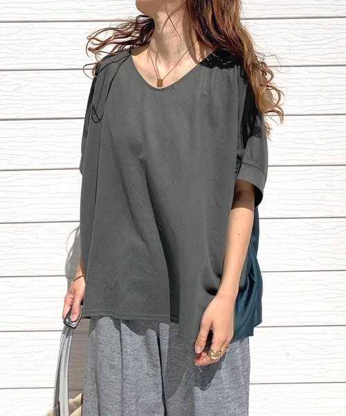 Q（キュー）の「シアードッキングトップス（Tシャツ/カットソー・レディース・グレー/オリーブ/ホワイト・MEDIUM）」の3枚目の写真