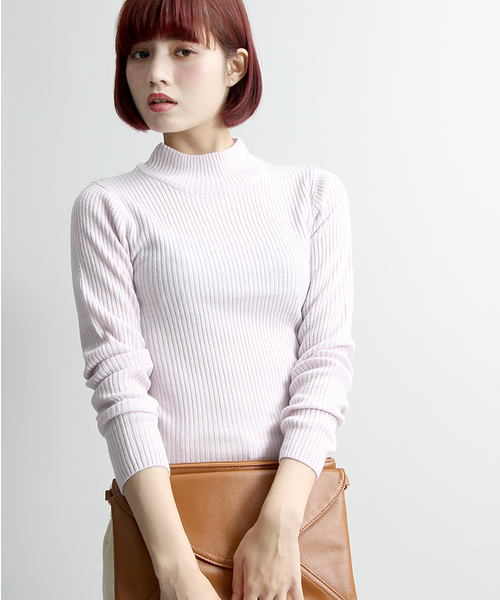 WEGO（ウィゴー）の「WEGO/リブハイネックニット（ニット/セーター・レディース・ネイビー/イエロー系その他/ライトパープル/ホワイト系その他/杢グレー/ブラック/サックスブルー/ワイン/カーキ/オフホワイト・FREE）」の8枚目の写真