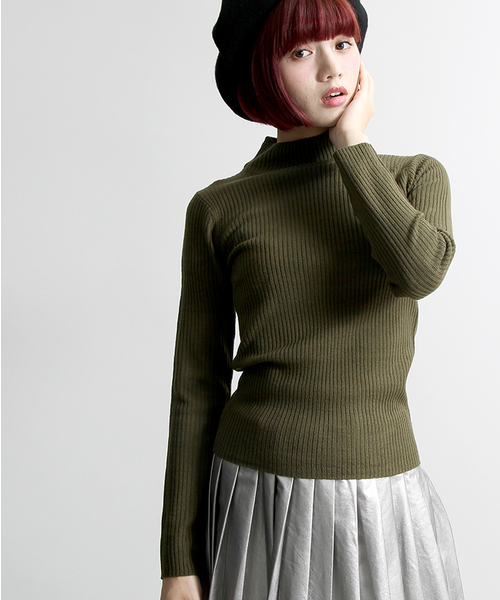 WEGO（ウィゴー）の「WEGO/リブハイネックニット（ニット/セーター・レディース・ネイビー/イエロー系その他/ライトパープル/ホワイト系その他/杢グレー/ブラック/サックスブルー/ワイン/カーキ/オフホワイト・FREE）」の5枚目の写真