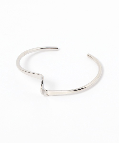 LAKOLE(ラコレ)の「ひねりメタルバングル / 120736(バングル/リストバンド・レディース・その他1/その他2・FREE)」の2枚目の写真
