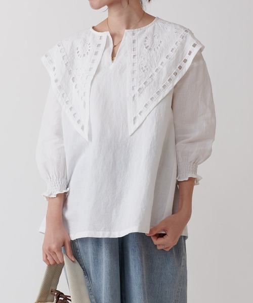 BEARDSLEY（ビアズリー）の「三角襟刺繍ブラウス（シャツ/ブラウス）」 - WEAR