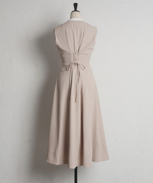 tocco closet（トッコ　クローゼット）の「ヨークレース切替バックレースアップ配色ワンピース（ワンピース・レディース・ネイビー/ベージュ・M）」の6枚目の写真