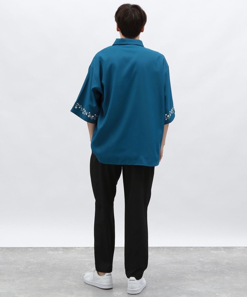 LAKOLE（ラコレ）の「フラワー刺繍シャツ半袖 / 128339（シャツ