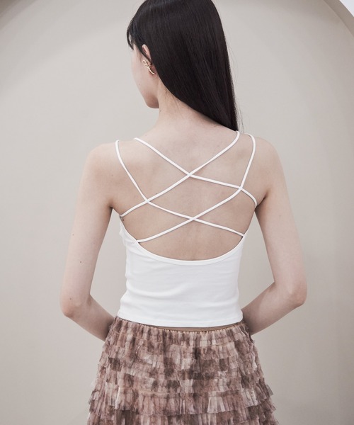 Y/lim(イリム)の「カップ付きバッククロスストラップキャミソール(キャミソール・レディース・ブラック/オフホワイト/グレー/ブラウン/ブラック系・FREE)」の1枚目の写真