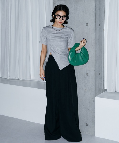 LIENCOEUR（リアンクール）の「アシンメトリーギャザーTシャツ（Tシャツ/カットソー・レディース・ホワイト/ブラック/グレー・FREE）」の8枚目の写真