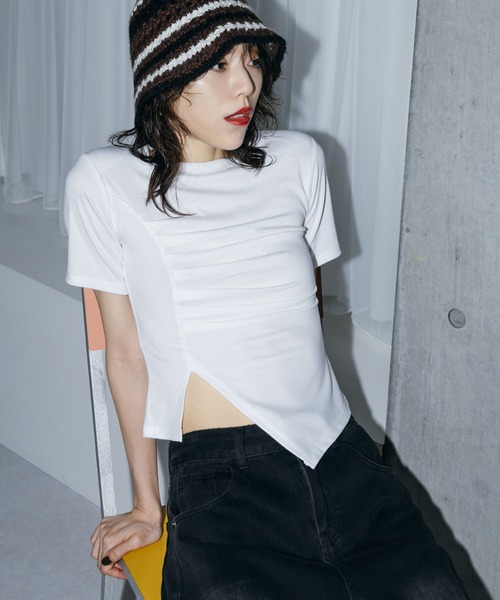 LIENCOEUR（リアンクール）の「アシンメトリーギャザーTシャツ（Tシャツ/カットソー・レディース・ホワイト/ブラック/グレー・FREE）」の4枚目の写真