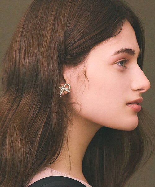 国内配送★TOCCA★GLITTER RIBBON イヤリング GLITTER RIBBON EARRINGS イヤリング / TOCCA | ファッション