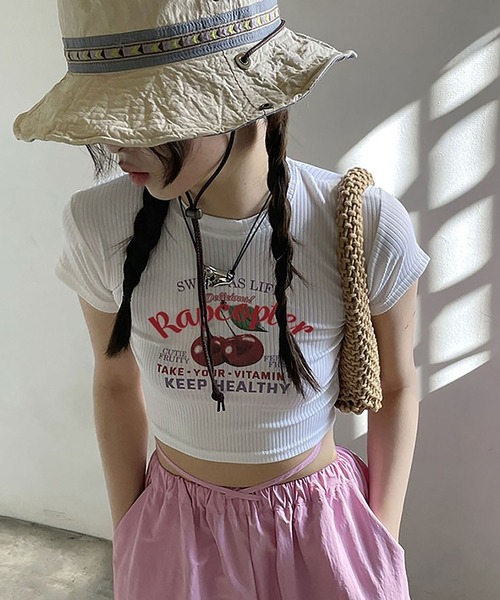 leune(ルネ)の「チェリープリントリブクロップドT(Tシャツ/カットソー・レディース・ホワイト・FREE)」の3枚目の写真