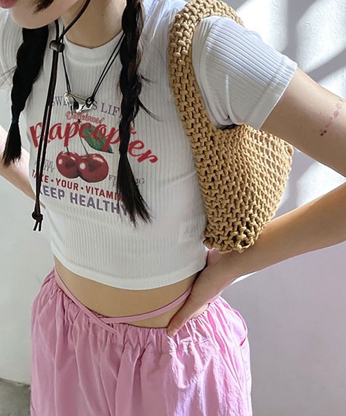 leune(ルネ)の「チェリープリントリブクロップドT(Tシャツ/カットソー・レディース・ホワイト・FREE)」の4枚目の写真