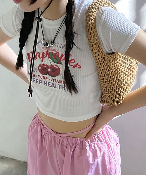 leune(ルネ)の「チェリープリントリブクロップドT(Tシャツ/カットソー・レディース・ホワイト・FREE)」の5枚目の写真