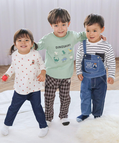 SLAP SLIP(スラップスリップ)の「【スララク/防汚加工】いろいろデザイン長袖Tシャツ(80~130cm)(Tシャツ/カットソー・キッズ・パープル/イエロー/グリーン系その他/ホワイト/レッド/ピンク/グリーン/ホワイト系その他/パープル系その他/レッド系その他/オフホワイト/ブルー/ブラック系その他/ホワイト系その他2/ブラック/ピンク系その他・130cm/80cm/90cm/110cm/100cm/120cm)」の21枚目の写真