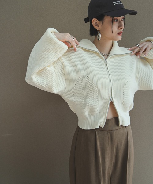 bohmal(ボマール)の「ダブルジップビッグカラーニットカーデ(ニット/セーター・レディース・アイボリー/グレー/ネイビー・FREE)」の15枚目の写真