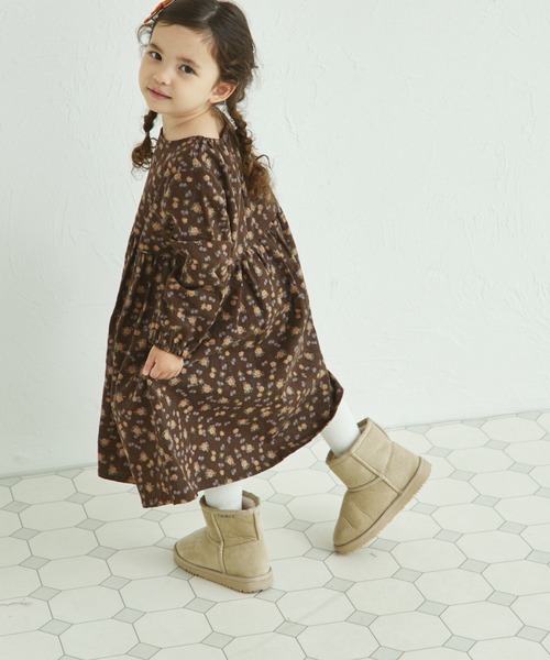 pairmanon（ペアマノン）の「総柄 長袖 リラックス ワンピース（ワンピース・キッズ・アイボリー/グレー系その他/ブラウン系その他/ブラック系その他/ブルー/ピンク/レッド系その他/パープル系その他/ドット/ラベンダー・100/110/120/130/140/150/90）」の5枚目の写真