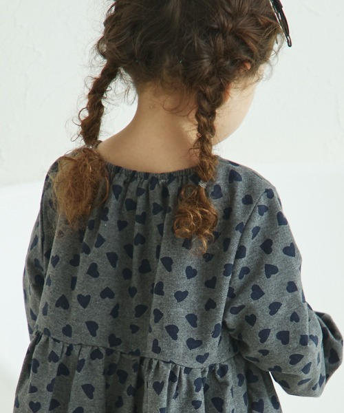 pairmanon（ペアマノン）の「総柄 長袖 リラックス ワンピース（ワンピース・キッズ・アイボリー/グレー系その他/ブラウン系その他/ブラック系その他/ブルー/ピンク/レッド系その他/パープル系その他/ドット/ラベンダー・100/110/120/130/140/150/90）」の15枚目の写真