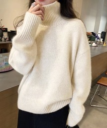 オーバーサイズタートルネックニット