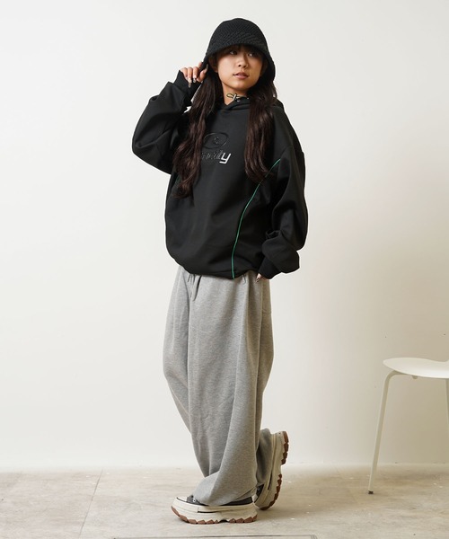 1111clothing(ワンフォークロージング)の「パイピング メタルプリント パーカー / Piping Metal Printed Hoodie(パーカー・メンズ・ブラック/オフホワイト・M/L)」の15枚目の写真