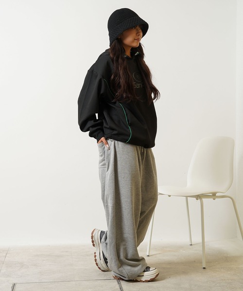 1111clothing(ワンフォークロージング)の「パイピング メタルプリント パーカー / Piping Metal Printed Hoodie(パーカー・メンズ・ブラック/オフホワイト・M/L)」の17枚目の写真