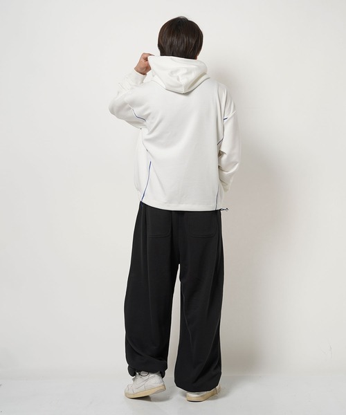 1111clothing(ワンフォークロージング)の「パイピング メタルプリント パーカー / Piping Metal Printed Hoodie(パーカー・メンズ・ブラック/オフホワイト・M/L)」の6枚目の写真