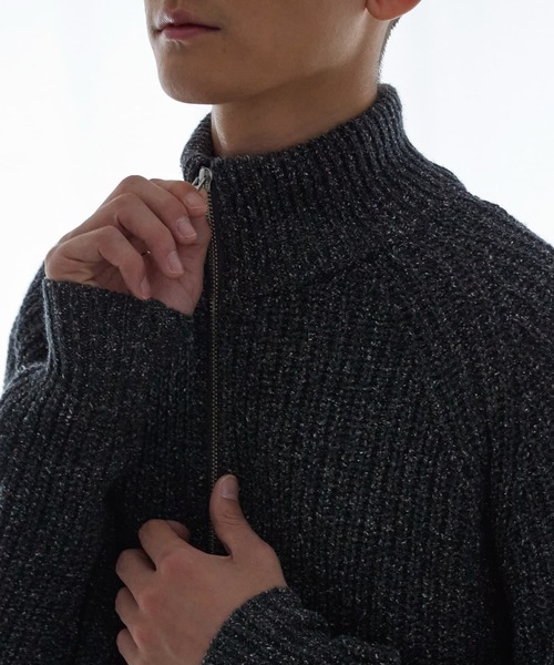 URBAN RESEARCH（アーバンリサーチ）の「new basic シルクネップドライバーズニット（ニット/セーター・メンズ・チャコールグレー/ネイビー・MEDIUM/LARGE）」の3枚目の写真