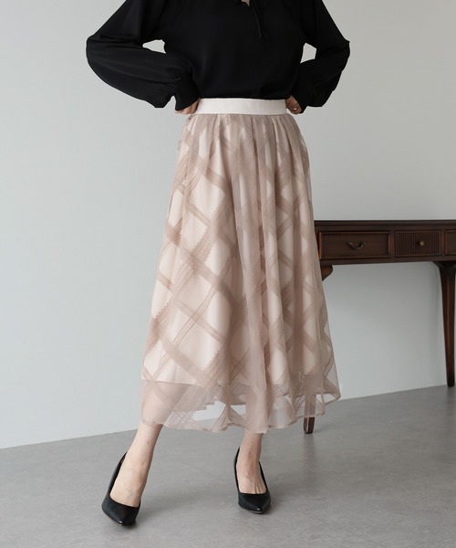 BLUEEAST（ブルーイースト）の「丈が選べるフロッキーチェックチュールスカート（スカート・レディース・ブラック/ベージュ/ネイビー/ブラック系/グレー系・SHORT/LONG）」の9枚目の写真