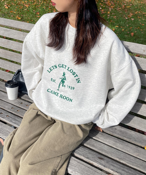 Chillfar(チルファー)の「アソートデザインロゴスウェット(スウェット・レディース・ネイビー系1/レッド系1/アイボリー系2/グレー系1/アイボリー系1/ブルー系1/ネイビー系2/ブルー系/オートミール/ネイビー/ネイビー系/アイボリー系/グレー系/杢グレー/グリーン系/ボルドー/ホワイト/レッド系・FREE)」の8枚目の写真