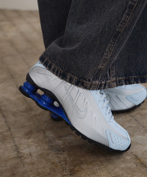 NIKE / SHOX R4 / ナイキ / ショックス R4 / ウィメンズ（スニーカー