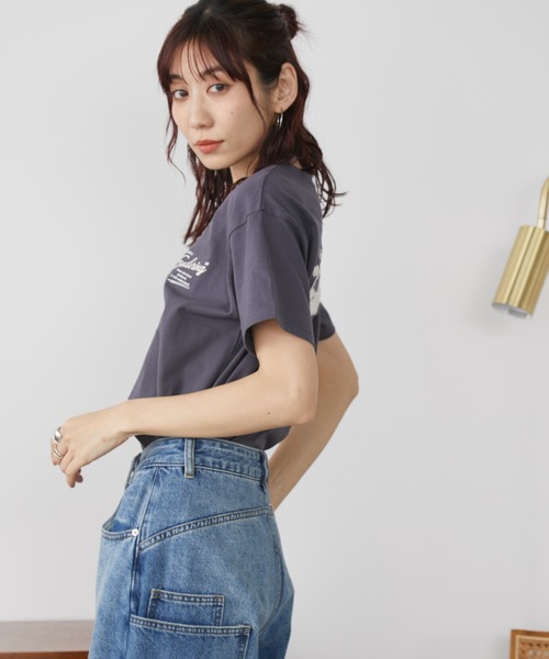 Auntie Rosa Holiday（アンティローザホリデー）の「サガラ刺繍ロゴTEE（Tシャツ/カットソー・レディース・チャコールグレー/アイボリー/ピンク・FREE）」の6枚目の写真